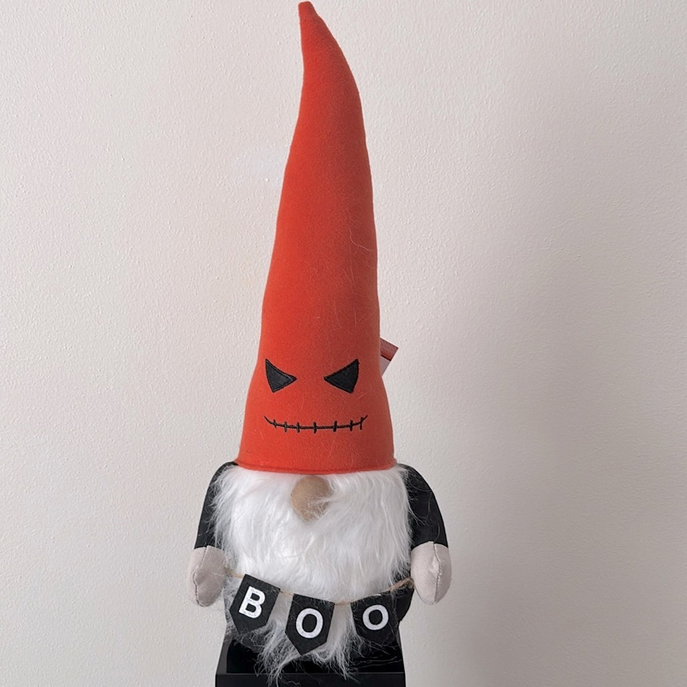 Halloween banner gnome